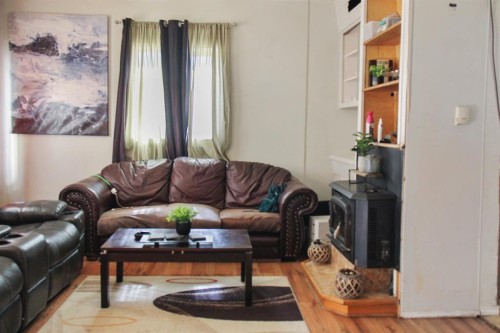 4801 51 Street, Sedgewick, AB - Indoor Photo Showing Living Room