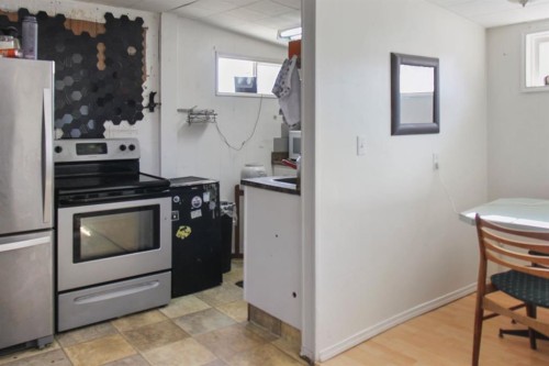 4801 51 Street, Sedgewick, AB - Indoor Photo Showing Kitchen