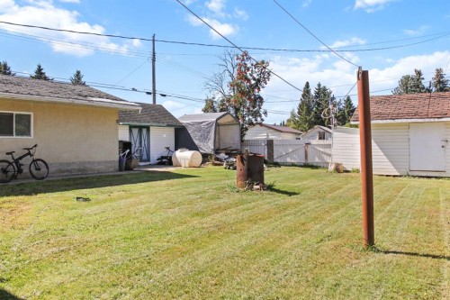 4801 51 Street, Sedgewick, AB - Outdoor