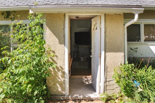 4801 51 Street, Sedgewick, AB - Outdoor