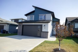 61 Murphy Close  Blackfalds, AB T4M 0H5