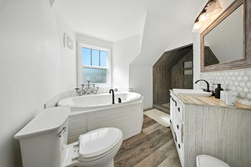 4540 52 Street, Red Deer, AB - Indoor Photo Showing Bathroom