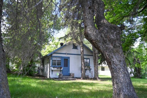 4738 50 Street East, Sylvan Lake, AB - Outdoor