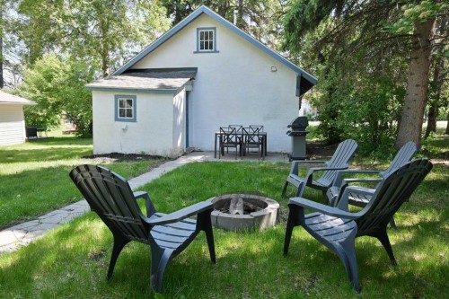 4738 50 Street East, Sylvan Lake, AB - Outdoor