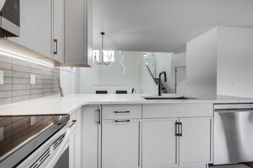 56 Emmett Crescent, Red Deer, AB - Indoor Photo Showing Kitchen