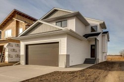 56 Emmett Crescent  Red Deer, AB T4P 3G8