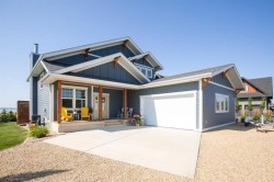 705 Bridgeview Road  Rural Ponoka County, AB T0C 2J0