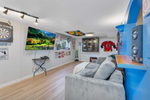 404 3 Avenue Sw, Sundre, AB - Indoor