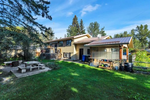 404 3 Avenue Sw, Sundre, AB - Outdoor