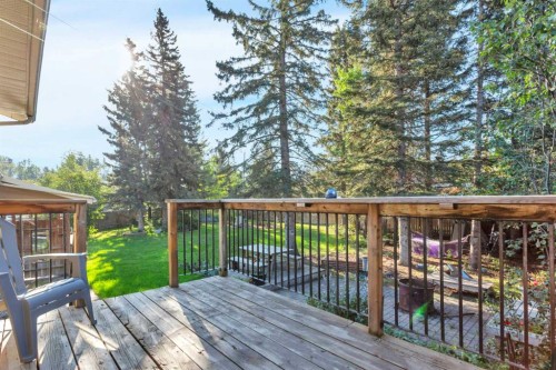 404 3 Avenue Sw, Sundre, AB - Outdoor With Deck Patio Veranda