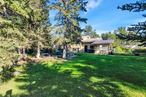 404 3 Avenue Sw, Sundre, AB - Outdoor