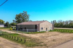 24 Railway Avenue  Erskine, AB T0C 1C0