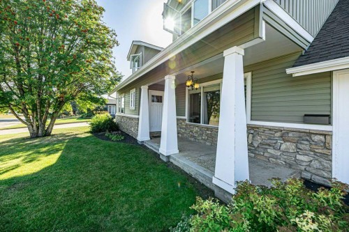 33 Fairway Drive, Lacombe, AB - Outdoor With Exterior