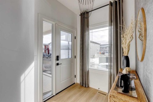 401 Sora Way Se, Calgary, AB - Indoor Photo Showing Other Room
