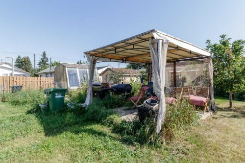 5630 56 Street, Red Deer, AB - Outdoor