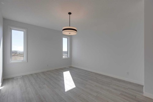 95 Southborough Crescent, Cochrane, AB - Indoor Photo Showing Other Room