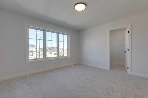 95 Southborough Crescent, Cochrane, AB - Indoor Photo Showing Other Room