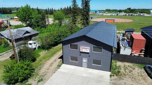 4848 54 Avenue, Eckville, AB 