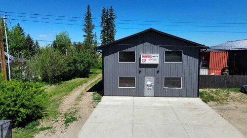 4848 54 Avenue, Eckville, AB 