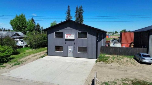 4848 54 Avenue, Eckville, AB 