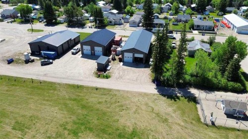 4848 54 Avenue, Eckville, AB 