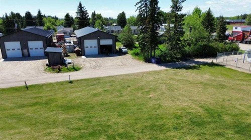 4848 54 Avenue, Eckville, AB 