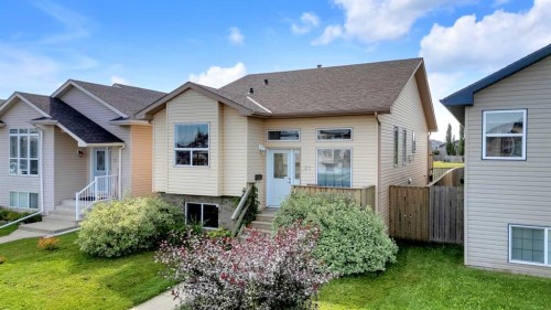 21 Hunter Road, Sylvan Lake, AB - Outdoor