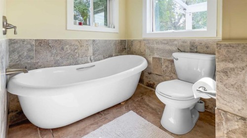 4105 Wallace Street, Donalda, AB - Indoor Photo Showing Bathroom