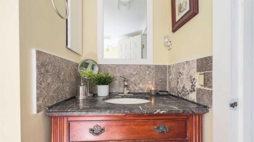 4105 Wallace Street, Donalda, AB - Indoor Photo Showing Bathroom