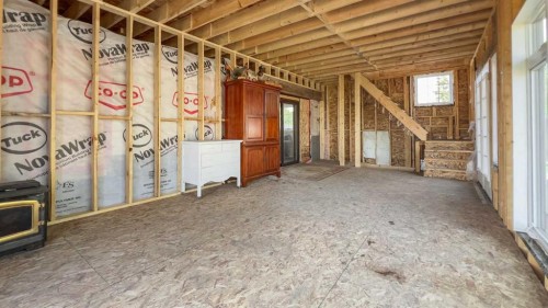 4105 Wallace Street, Donalda, AB - Indoor Photo Showing Basement