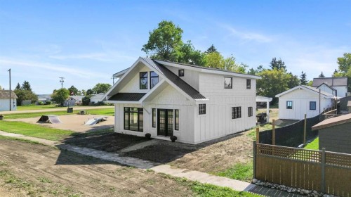 4105 Wallace Street, Donalda, AB - Outdoor