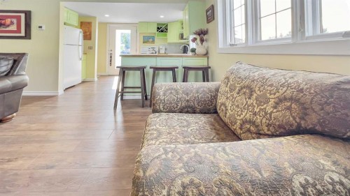 4105 Wallace Street, Donalda, AB - Indoor Photo Showing Bedroom