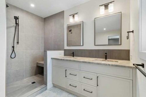 10 Aura Drive, Blackfalds, AB - Indoor Photo Showing Bathroom