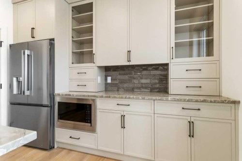 10 Aura Drive, Blackfalds, AB - Indoor Photo Showing Kitchen