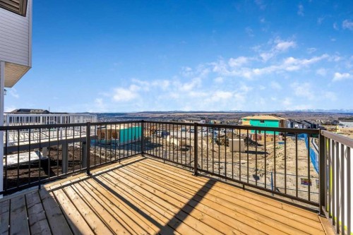 16 Heritage Link, Cochrane, AB - Outdoor
