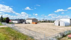 4212 Hewlett Drive  Rural Red Deer County, AB T4S 2B3