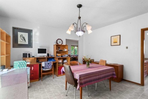 210 Wacker Avenue West, Swalwell, AB - Indoor Photo Showing Dining Room