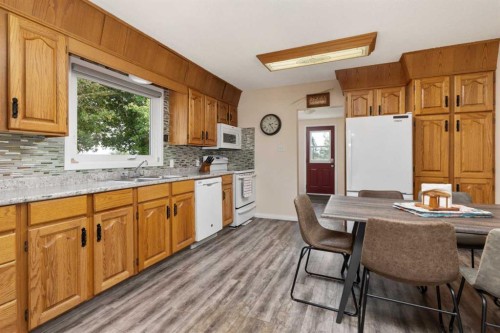 307 Manning Avenue, Heisler, AB - Indoor
