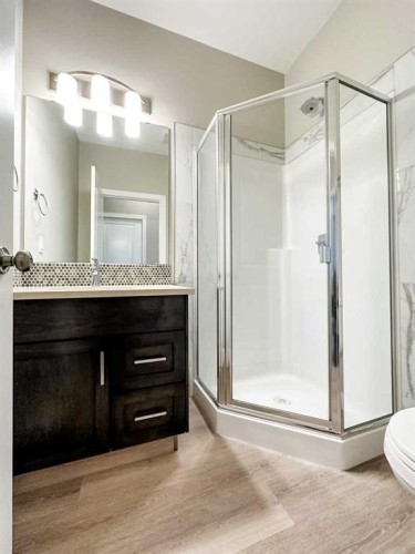 4438 Van Eaton Way, Clive, AB - Indoor Photo Showing Bathroom