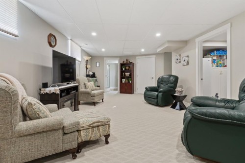 2607 63 Street, Camrose, AB - Indoor