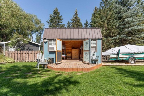 504 5Th Street, Norris Beach, AB - Outdoor