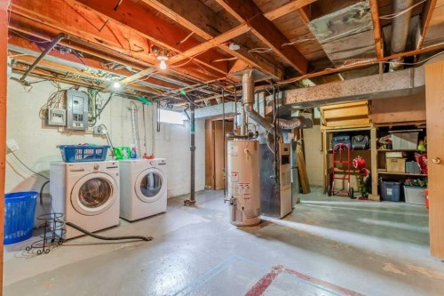 3948 35A Avenue, Red Deer, AB - Indoor Photo Showing Laundry Room