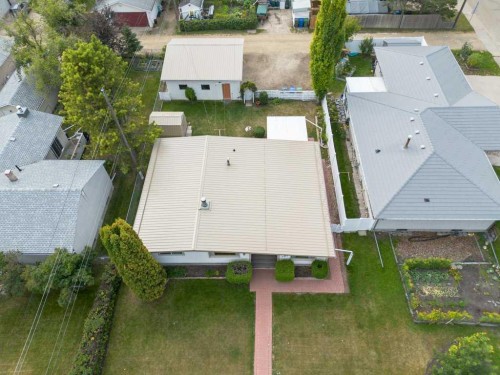 3948 35A Avenue, Red Deer, AB - Outdoor