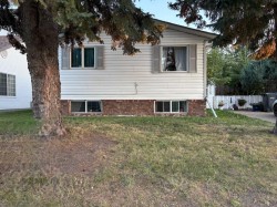 5115 48 Avenue  Sylvan Lake, AB T4S 1G6