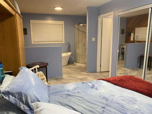 34 Lakeshore Drive, Grandview, AB - Indoor Photo Showing Bedroom