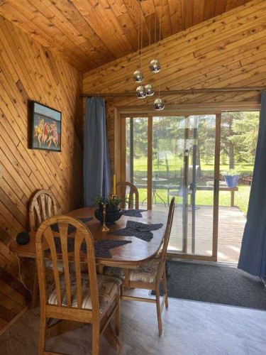 34 Lakeshore Drive, Grandview, AB - Indoor Photo Showing Dining Room