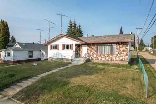 5011 51St Ave, Bashaw, AB - Outdoor