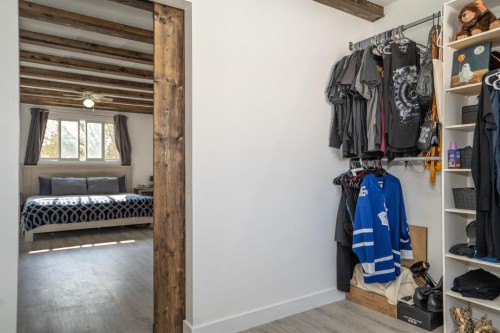 5011 51St Ave, Bashaw, AB - Indoor With Storage