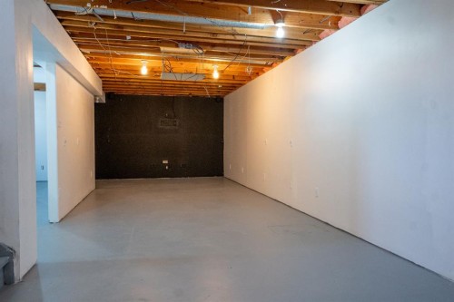 5011 51St Ave, Bashaw, AB - Indoor