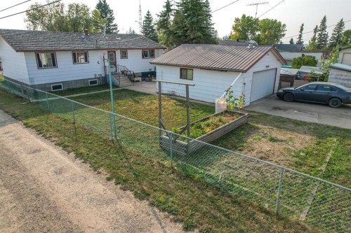 5011 51St Ave, Bashaw, AB - Outdoor